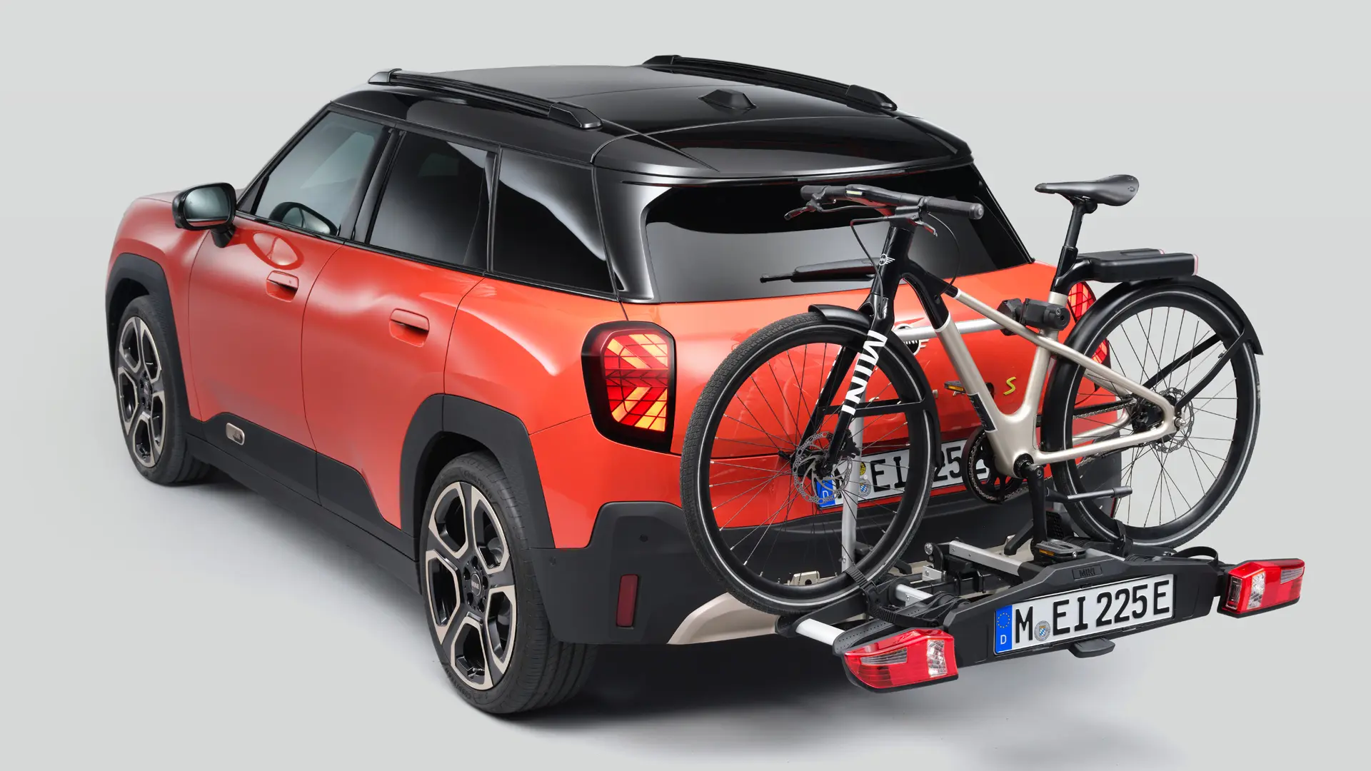 MINI Accessories - rear bike rack on mini aceman