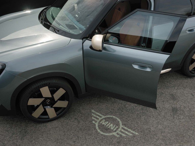 MINI all-electric Countryman - exterior - welcome light